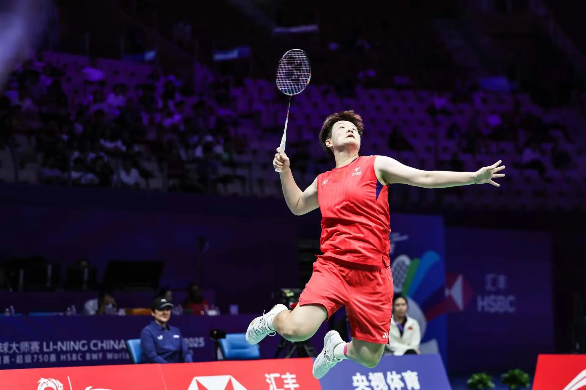 亮点十足, 卫冕冠军, 对我们之前 亮点十足, 卫冕冠军, 对我们之前