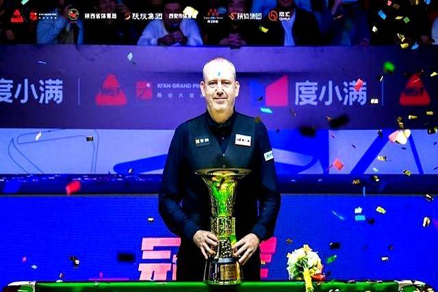 三杰, 显得毫无悬 三杰, 显得毫无悬