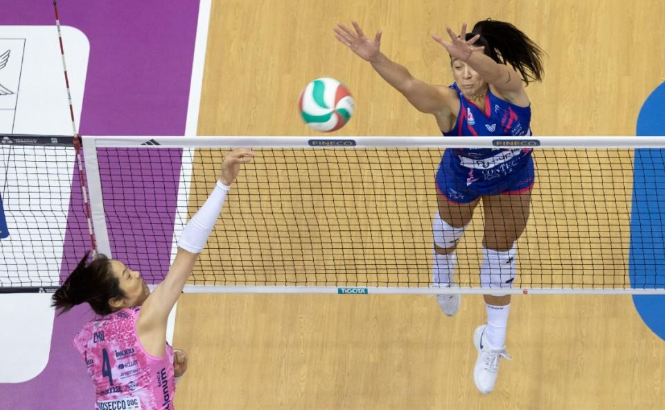 级杯的冠军 级杯的冠军