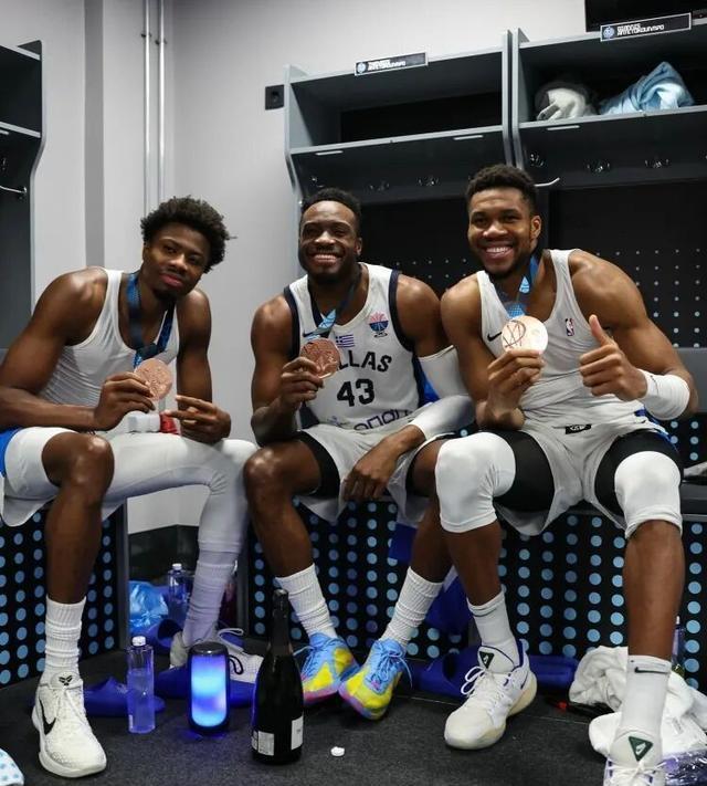 向合同, 赛季他是在, tenan